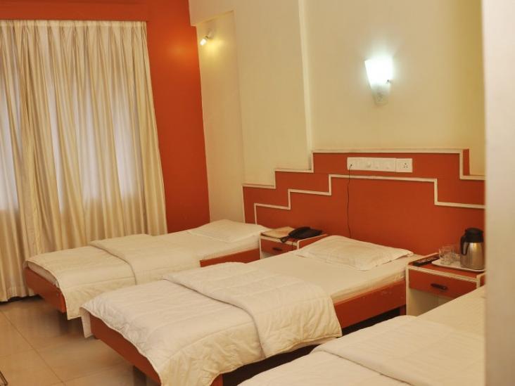 Hotel Satyaheera Mapusa Extérieur photo