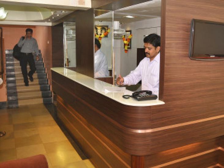 Hotel Satyaheera Mapusa Extérieur photo